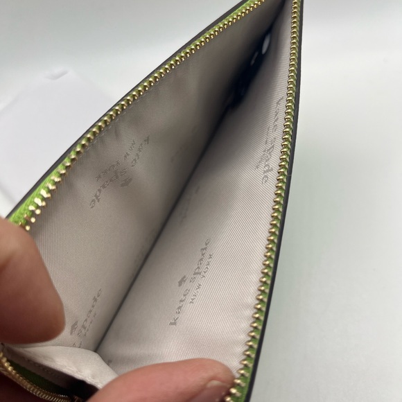 Kate Spade green wristlet. New with tags. - Picture 6 of 8